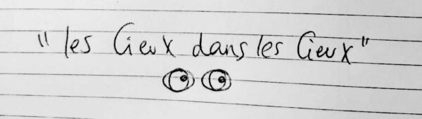 Texte les cieux dans les cieux avec dessins d'yeux